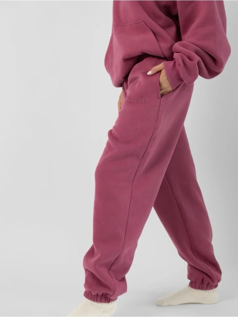 Women's Comfrt minimalist Hoodie and Swear set size Medium - Picture 3 of 3